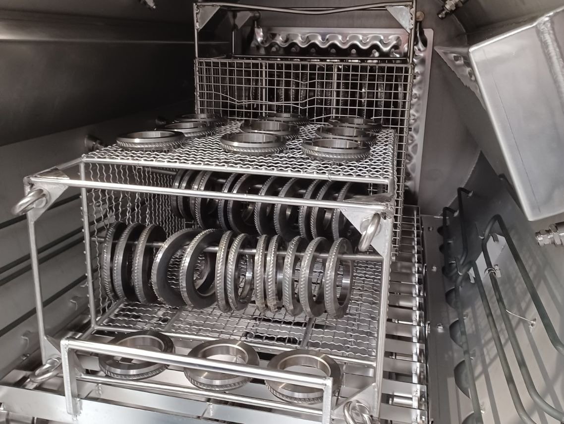 New Industrial Washing Machine for Surface Treatments_1